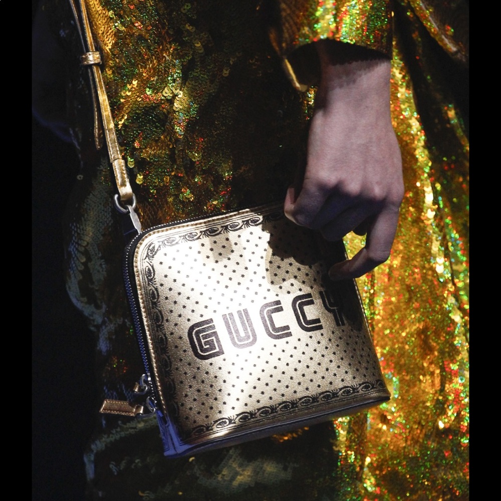✨🌟RUNWAY🌟✨GUCCI CROSSBODY LIMITED EDITION - Picture 3 of 15